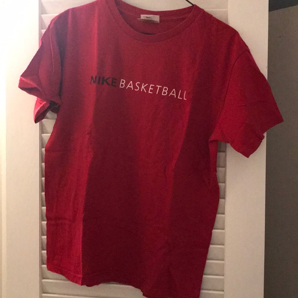 Tee shirt